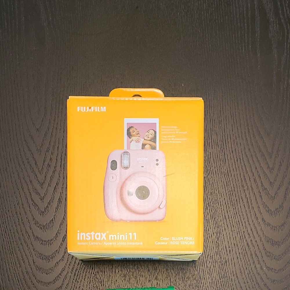 Fujifilm instax mini 11 in pink